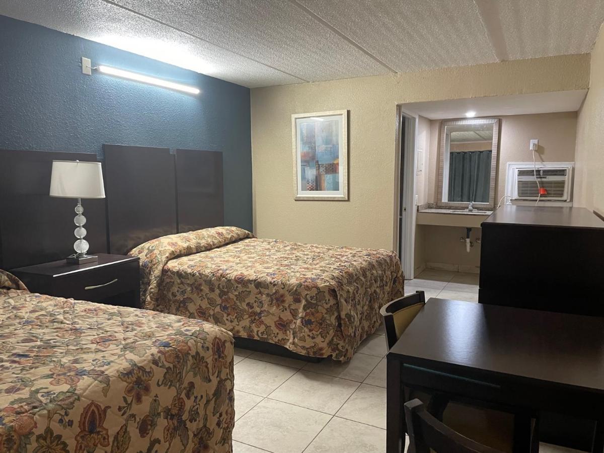 Royal Inn Live Oak Bagian luar foto
