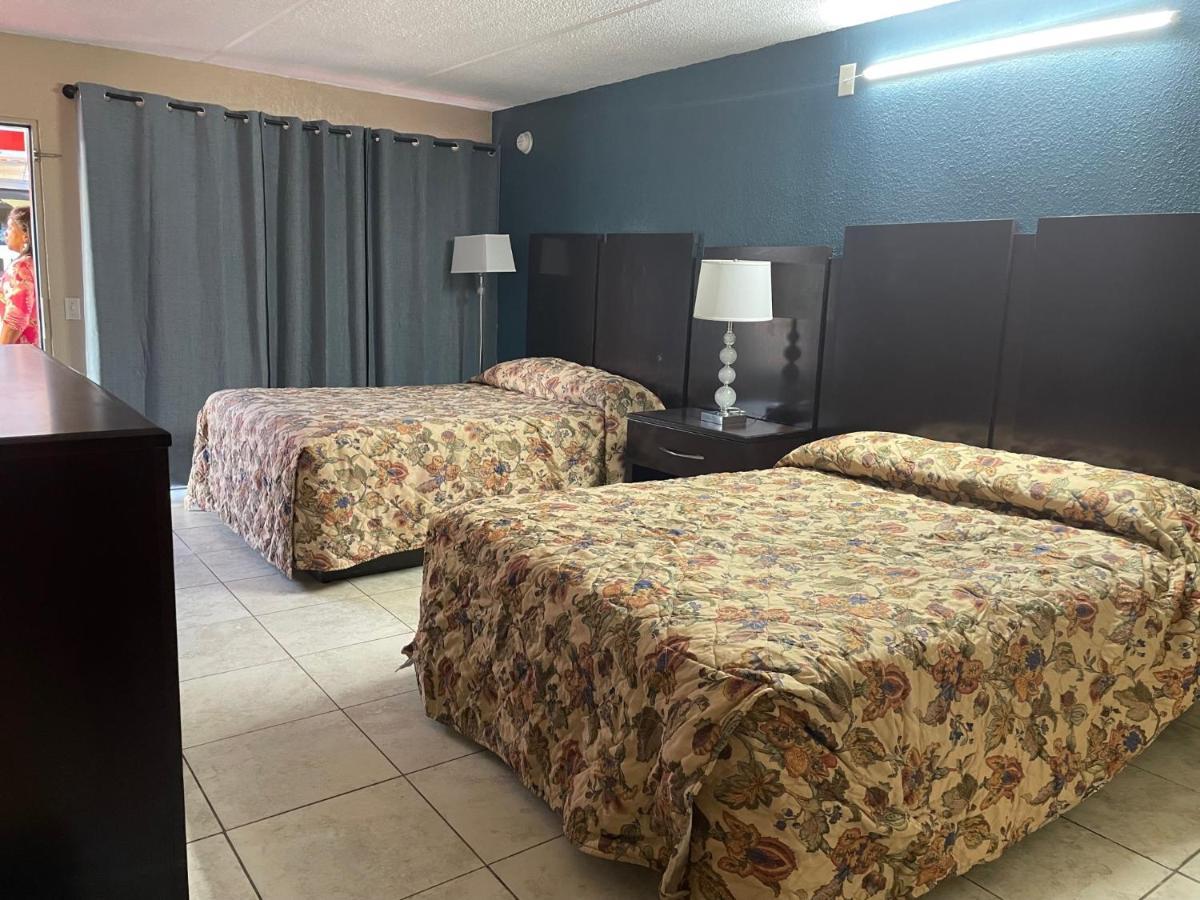 Royal Inn Live Oak Bagian luar foto