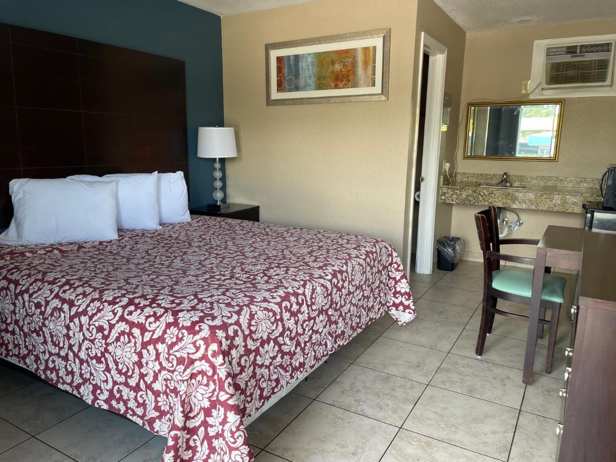 Royal Inn Live Oak Bagian luar foto