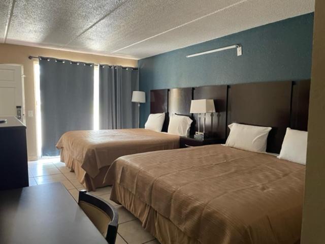 Royal Inn Live Oak Bagian luar foto